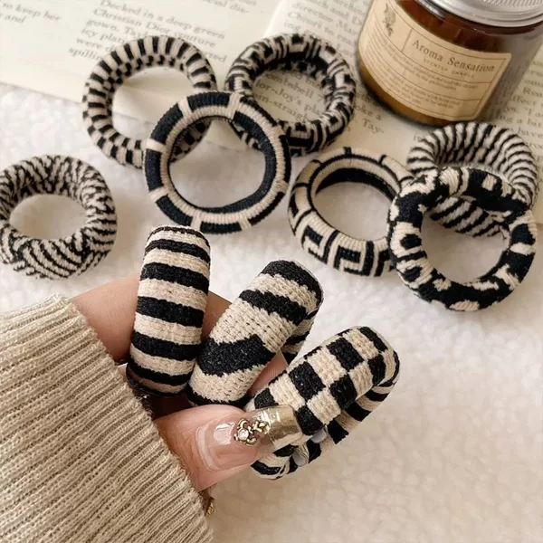 5 uds. Anillo para el cabello sin rastro a cuadros blanco y negro de alta elasticidad simple y versátil - AliExpress 200000297 - Image 2
